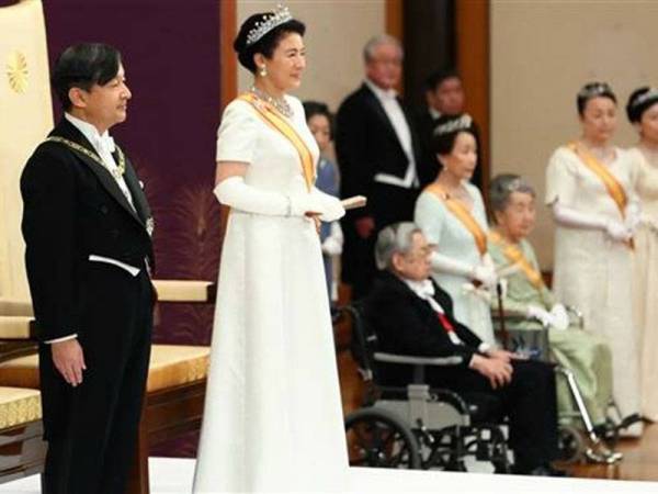Naruhito Ditabalkan Maharaja Ke-126 Jepun