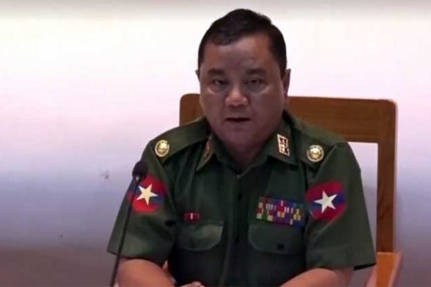 လကၠာရြာမွ ဖမ္းဆီးထားသူ ၂၇ ဦးကုိ ရဲတပ္ဖြဲ႔ထံအပ္ႏွံ၊ ေအေအတပ္ဖြဲ႔၀င္ ၁၈ ဦး ပါ၀င္