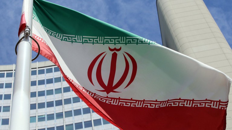 طهران تنصح حكام البحرین "لیعرفوا حجمهم" قبل اي تهدید