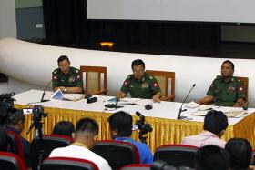  ရခုိင္ျပည္နယ္ တည္ၿငိမ္ေအးခ်မ္းမႈ ရသည္အထိ လုံုၿခံဳေရးေဆာင္ရြက္မည္ဟု တပ္မေတာ္ရွင္းလင္း ၿငိမ္းခ်မ္းေရးလမ္းေၾကာင္းရွိေန၍ ခ်ိန္ဆေနရဟ