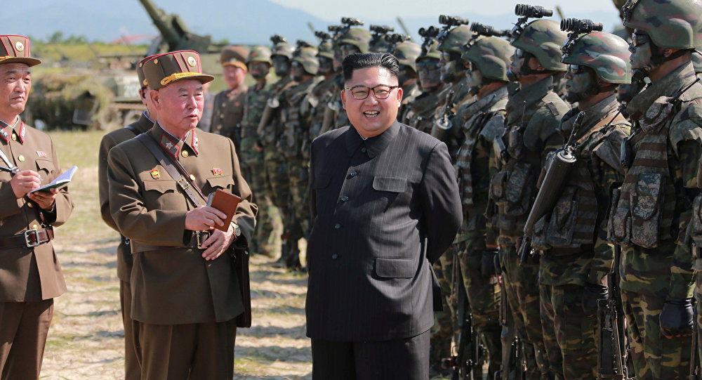Kim Jong-un realiza treinamento de lançamento de mísseis