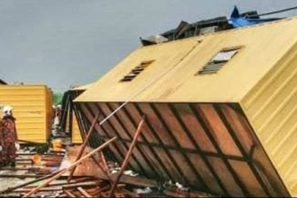 মালয়েশিয়ায় কন্টেইনার চাপায় ১০ বাংলাদেশি নিহত 