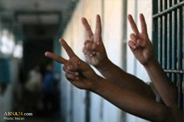 Two Palestinian prisoners continue hunger strike for 37 days