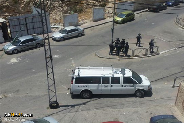 Israeli forces prevent Palestinian Muslims from evening prayers