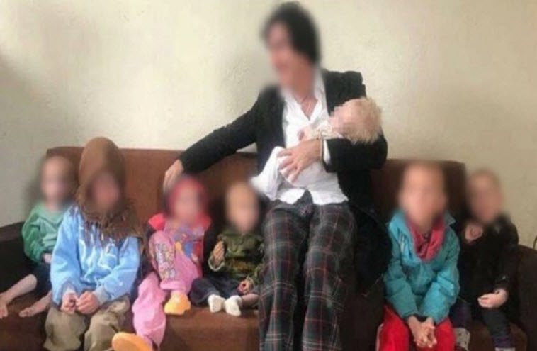 ممثلية السويد تتسلم 7 أطفال لـ داعشي سويدي