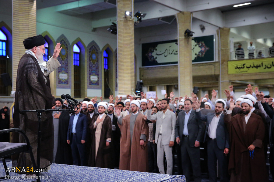 Berita Bergambar: Pertemuan Ayatullah Khamenei Dengan Perwakilan Pelajar Agama Dari Seluruh Iran