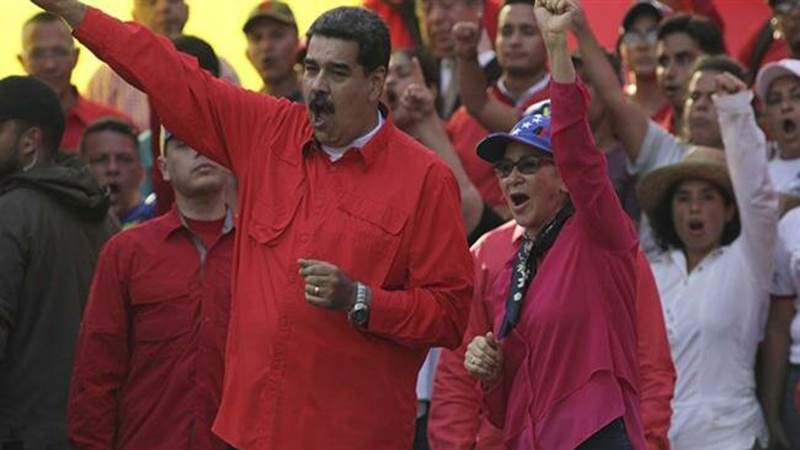 Inalis ng mga Caracas ang dolyar 