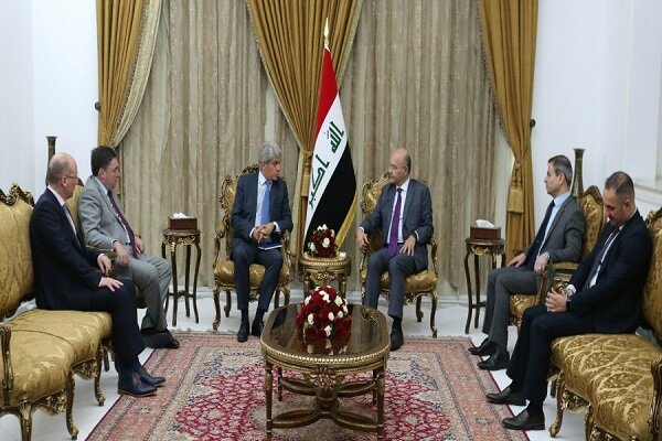 عێراق خوازیاری پەیوەندی هاوسەنگ لەگەڵ ئێران و ئەمریکایە