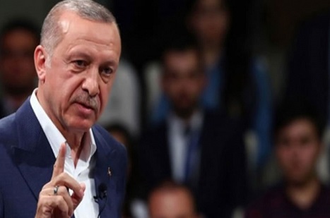 Kulis: YSK kararı AKP’de çatlak yarattı; Erdoğan eleştiride bulunanlara kapıyı gösterdi