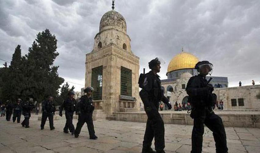 Israel Serang Penziarah Aqsa