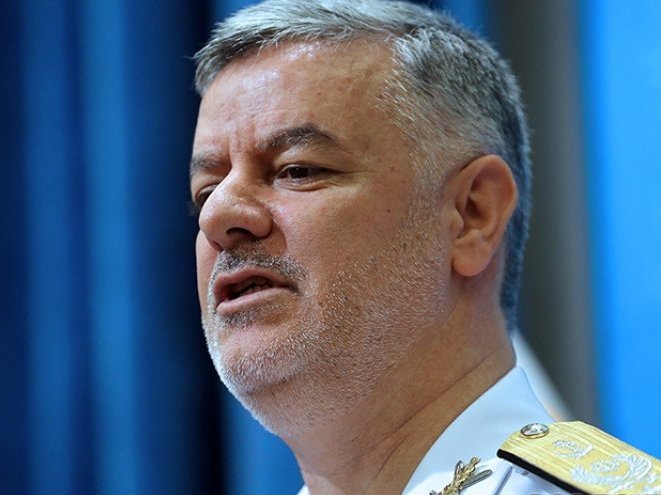 قائد البحرية الايرانية: العدو لا يجرؤ حتى على النظر بوقاحة إلى إيران
