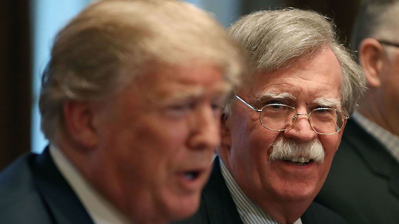 Sanders: Kriegssüchtige Trump und Bolton müssen gestoppt werden