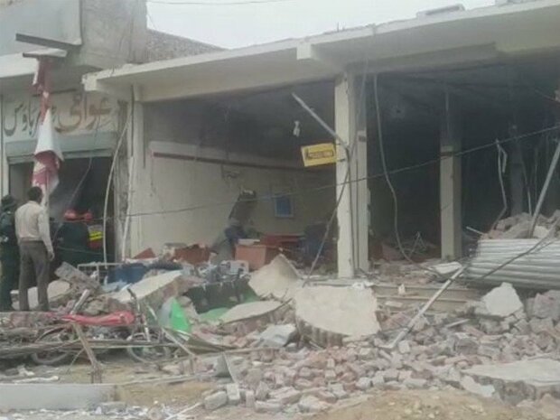 پاکستان کے ایک نجی بینک میں دھماکے سے 19 افراد زخمی
