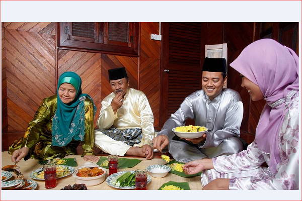  Ramadan di Malaysia, Dari Shaf Salat yang Rapi hingga Pasar Penuh Diskon 