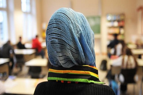 Österreich verbietet Kopftuch an Schulen