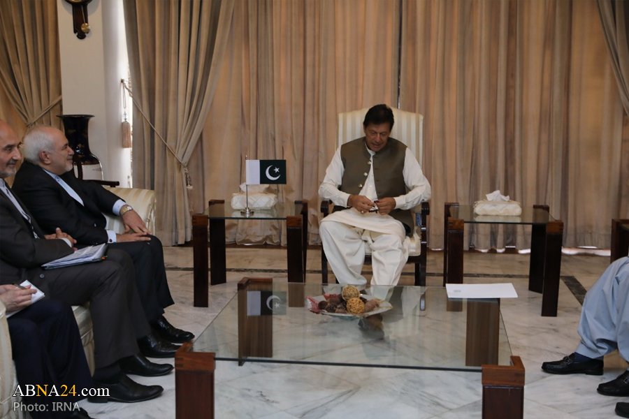 Iranian FM meets with Pakistani PM