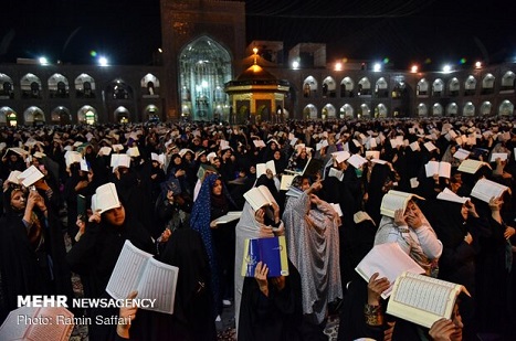 İmam Rıza'nın (a.s) kutsal türbesinde Kadir Gecesi merasimi/Foto