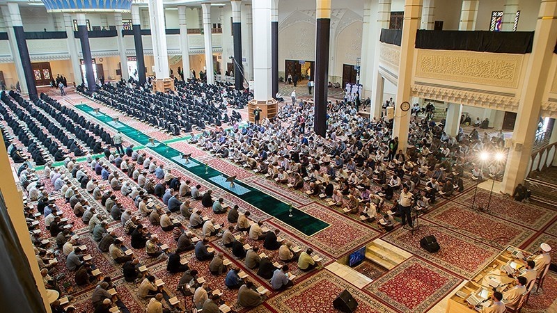 Tadarus di Kompleks Shah Cheragh, Shiraz
