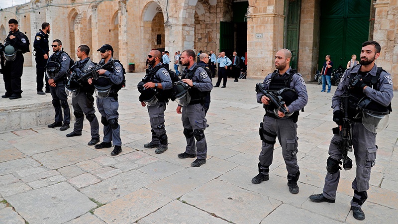 Al-Quds; gruppi sionisti invadono il complesso di al-Aqsa