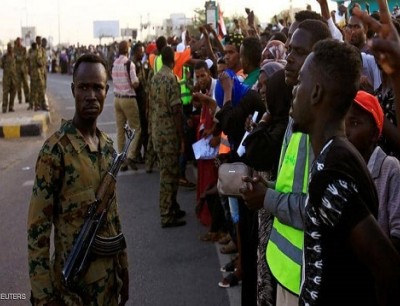 السودان: مقتل امرأة وجنينها في إطلاق نار باعتصام القيادة العامة