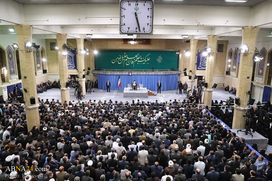 Photos: University professors, intellectuals, researchers met with Imam Khamenei