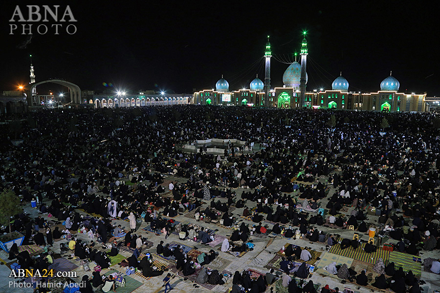 Laylat al-Qadr observé à la mosquée Jamkaran à Qom