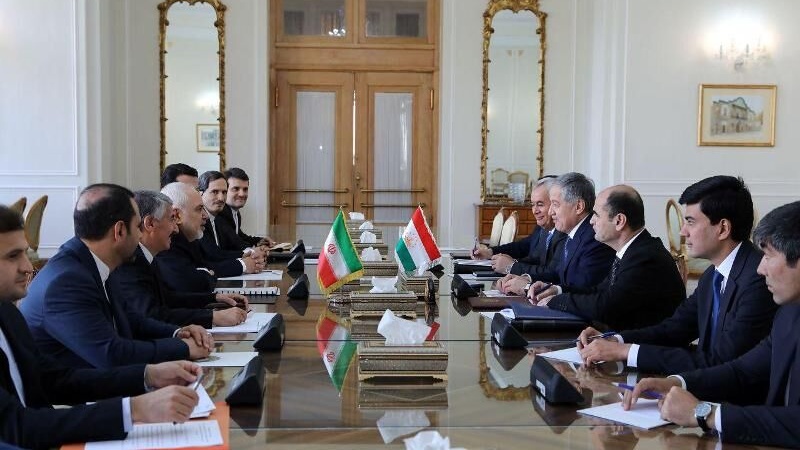 イランとタジキスタンの外相らが会談