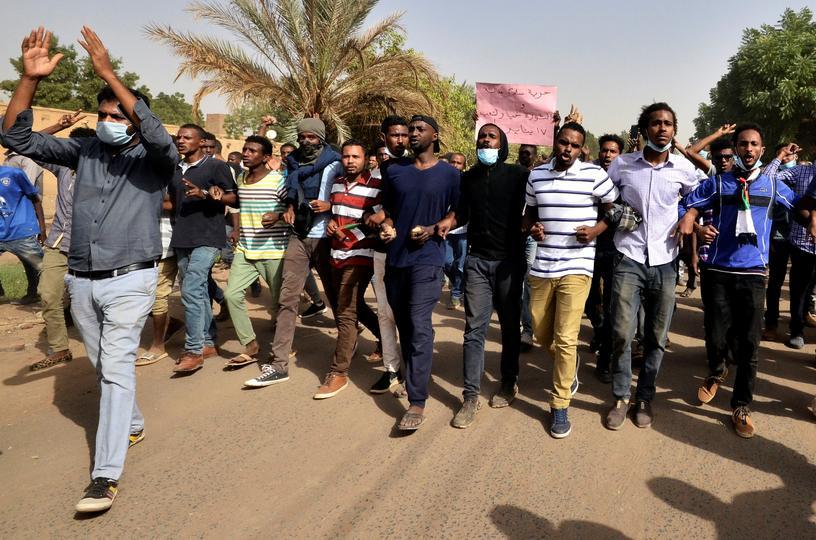 دعوات للعصيان بعد هجوم المجلس العسكري السوداني على اعتصام المعارضة
