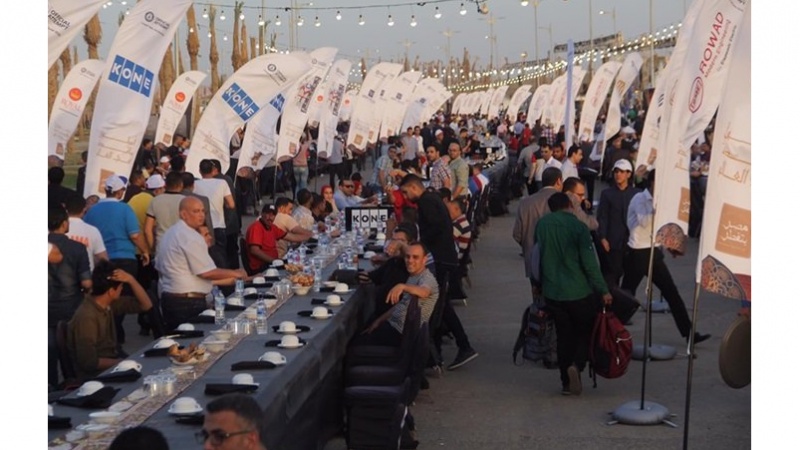 Ramadan, la più lunga tavola di Iftar in Egitto