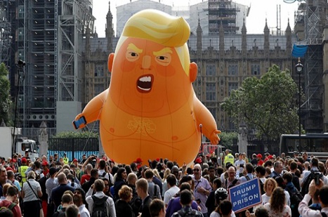 Londra'da Trump protestosu