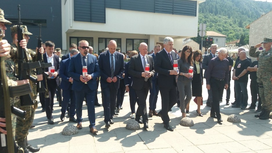 Crnokošuljaši uznemirili Stočane