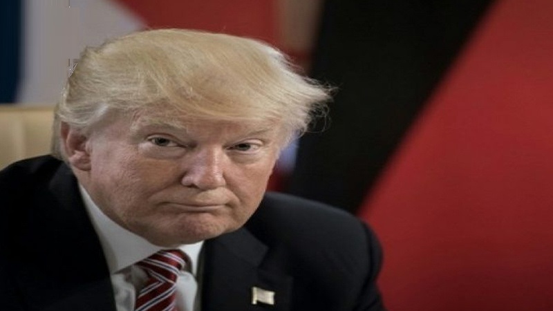 "La Luna fa parte di Marte". L'assurdo tweet di Trump fa il giro del mondo