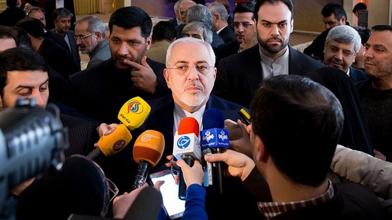 زەریف: ئەورووپا لە جێ و شوێنێکدا نییە کە ڕەخنە لە ئێران بگرێت