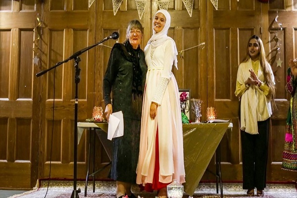  Création d’un modèle de robe islamique à l’occasion de la commémoration de l’attaque terroriste en Nouvelle-Zélande