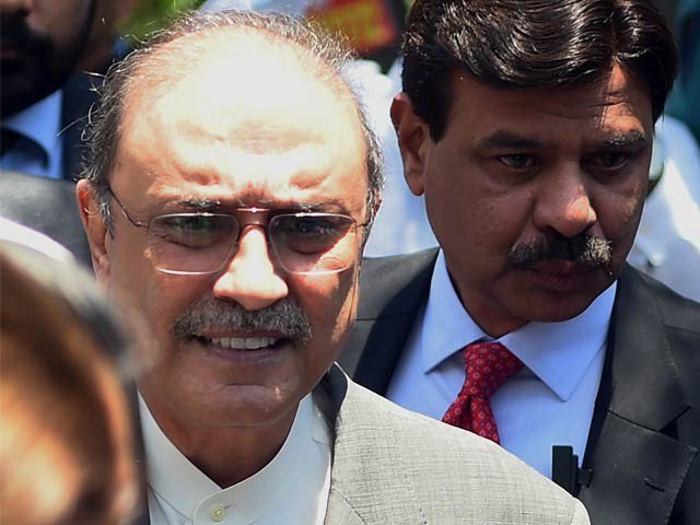 پاکستان کے سابق صدر کی گرفتاری بلا جواز/ پروڈکشن آرڈر جاری کرنے کا مطالبہ
