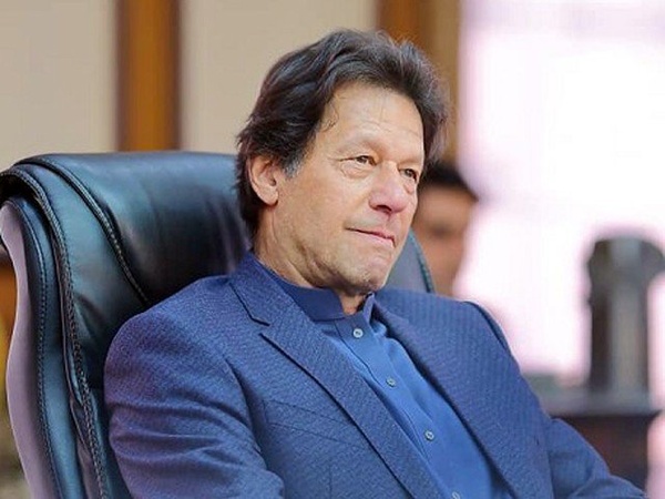 اللہ تعالی کو پاکستان پر رحم آگیا ہے : عمران خان