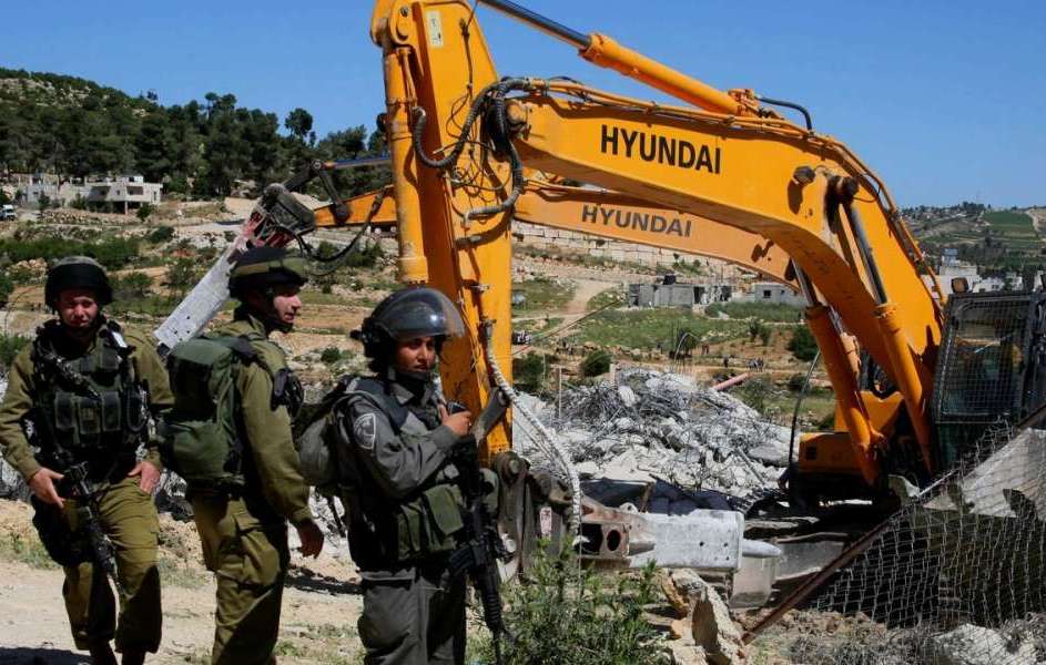 الاحتلال الإسرائيلي يهدم منازل الفلسطينيين في "القدس المحتلة"