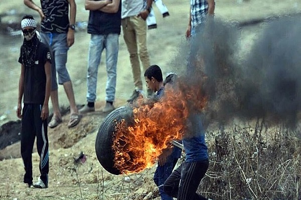 Seruan Protes Publik Rakyat Palestina terhadap Rencana Kesepakatan Abad