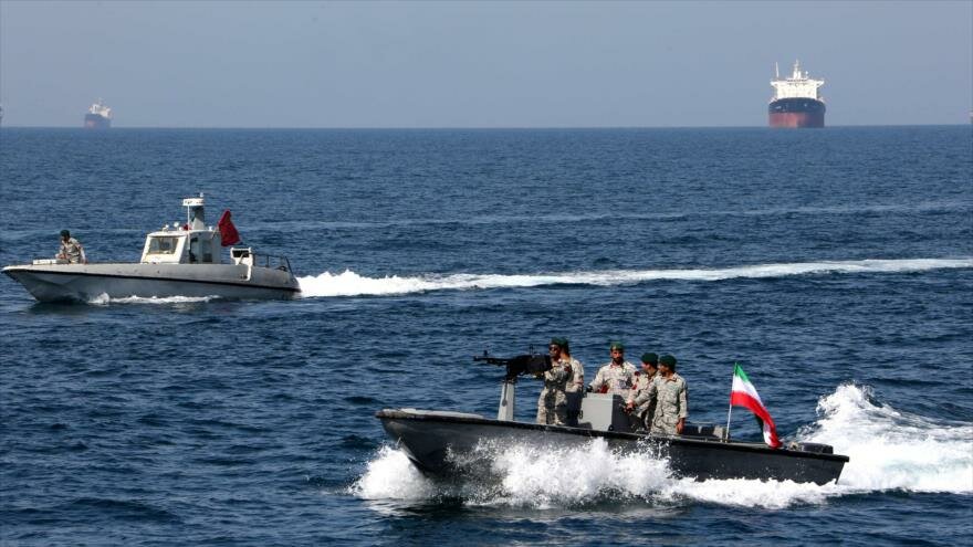 L'Iran sauve 44 membres des navires affectés dans la mer d'Oman