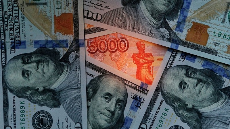 Russia e UE verso transazioni finanziarie senza il dollaro