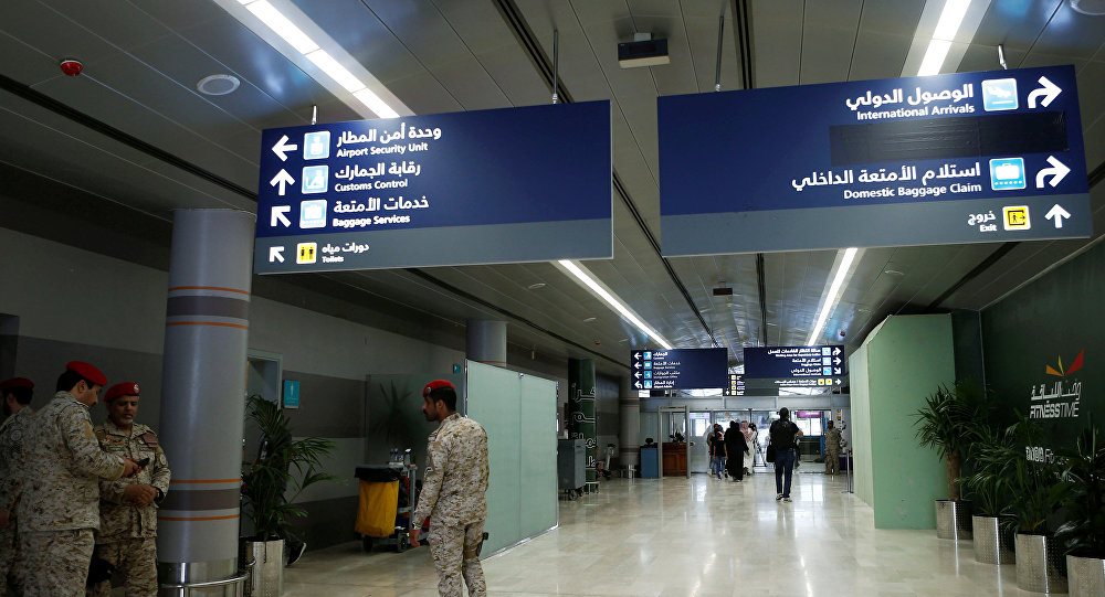 فيديو/ لحظة سقوط الصاروخ داخل قاعة الوصول بمطار أبها السعودي