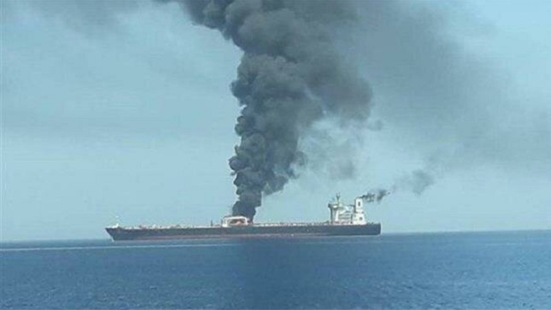 Iran soccorre petroliere a fuoco in Mare di Oman