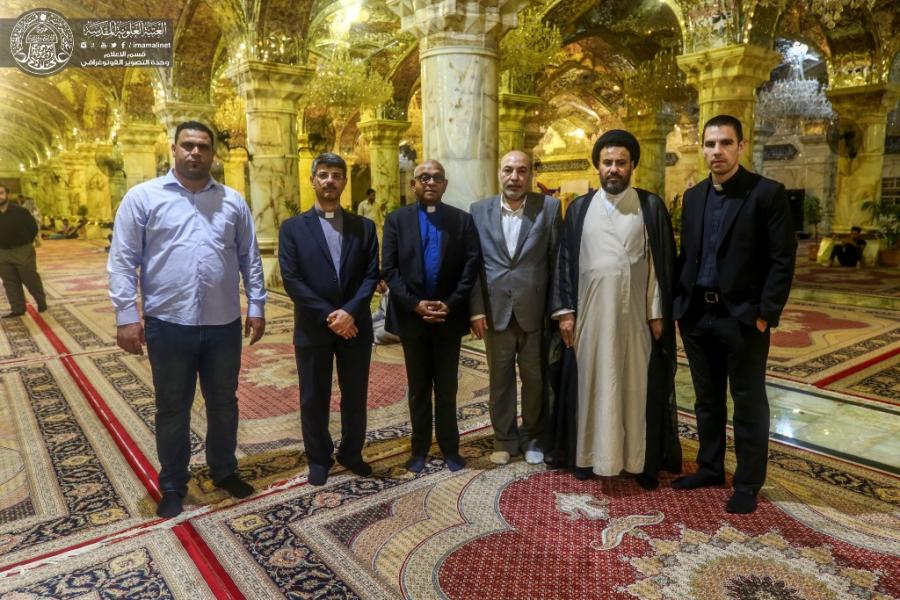 وفد مسيحي يمثل الكنيسة المعمدانية الإنجيلية يزور العتبة العلوية المقدسة