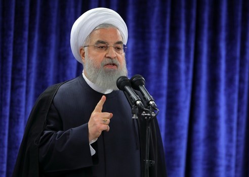 الرئيس روحاني: الشعب الإيراني سيكون المنتصر في "المواجهة مع العدو"