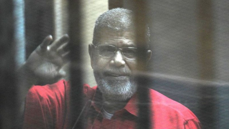 Egitto, una sepoltura rapida e senza rito "ufficiale" per Morsi