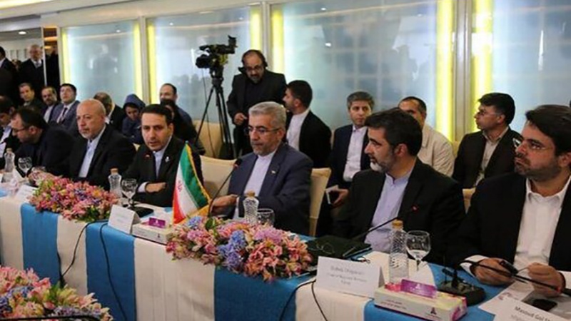 イランとロシア間で、複数の通商協力に関する覚書