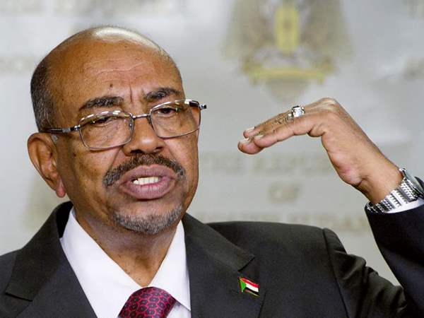 الجنائية الدولية تطالب السودان بتسليم "عمر البشير" أو محاكمته