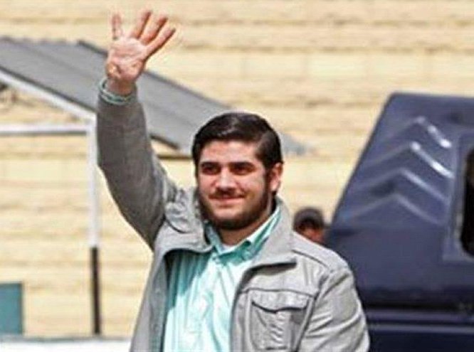 نجل مرسي يعدّد "قتلة والده" ويوصي .. "لا تنسوهم"