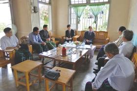 ဂ်ပန္သံအမတ္ႀကီးႏွင့္ ကခ်င္ပါတီမ်ား စစ္ေရွာင္အေရးေဆြးေႏြး