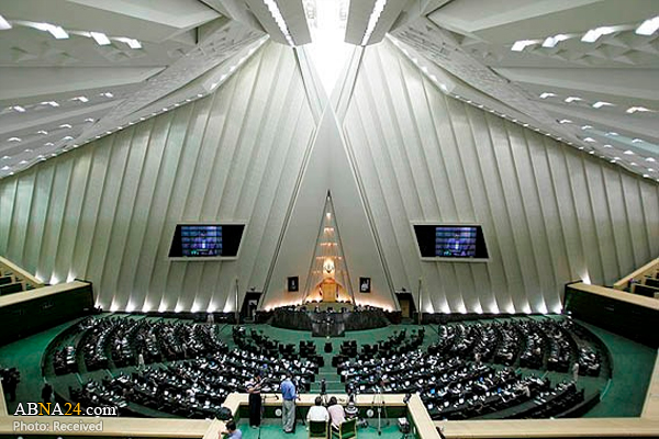 Iranian MPs hail IRGC’s downing US spy drone